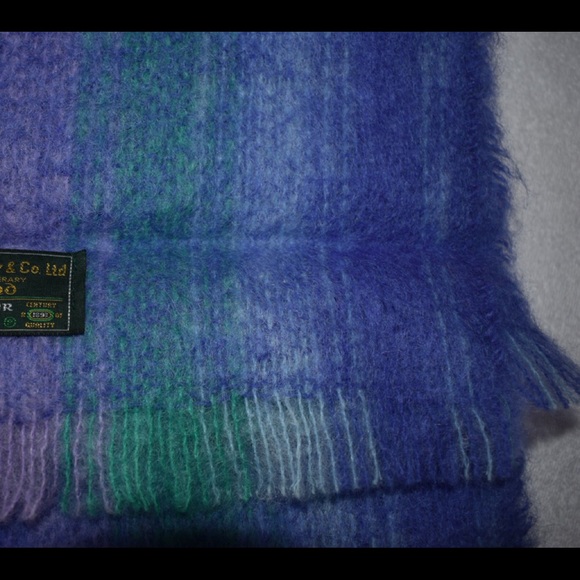 Woman’s mohair scarf by Woven by John Hanly from Ireland - Picture 7 of 7